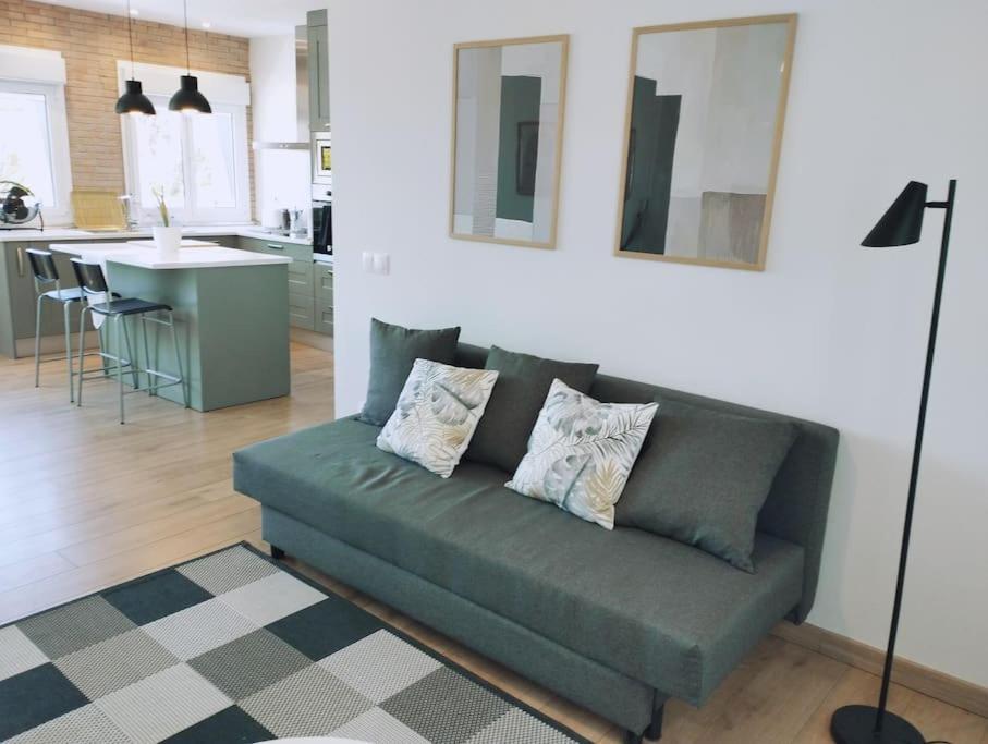 Precioso Apartamento En Pamplona Junto Al Centro Exterior photo